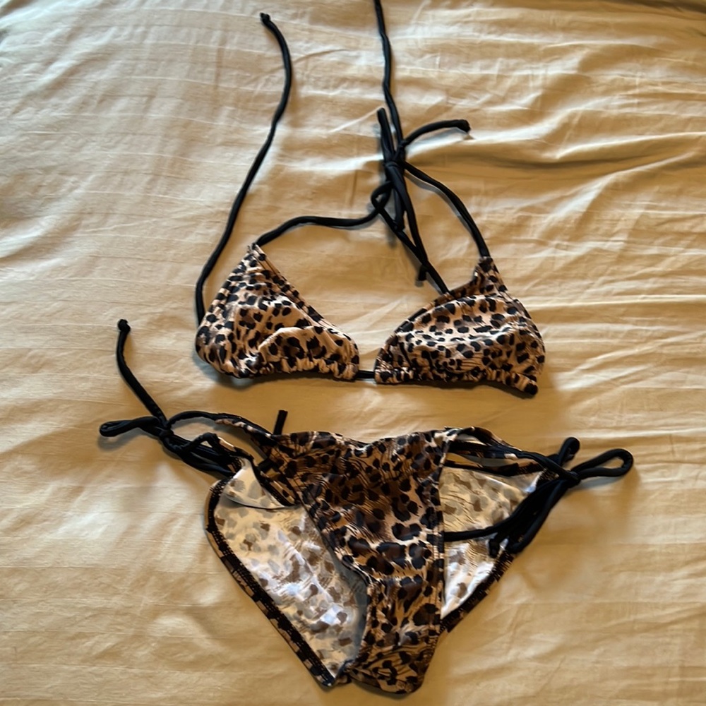 Guess leopard bikini